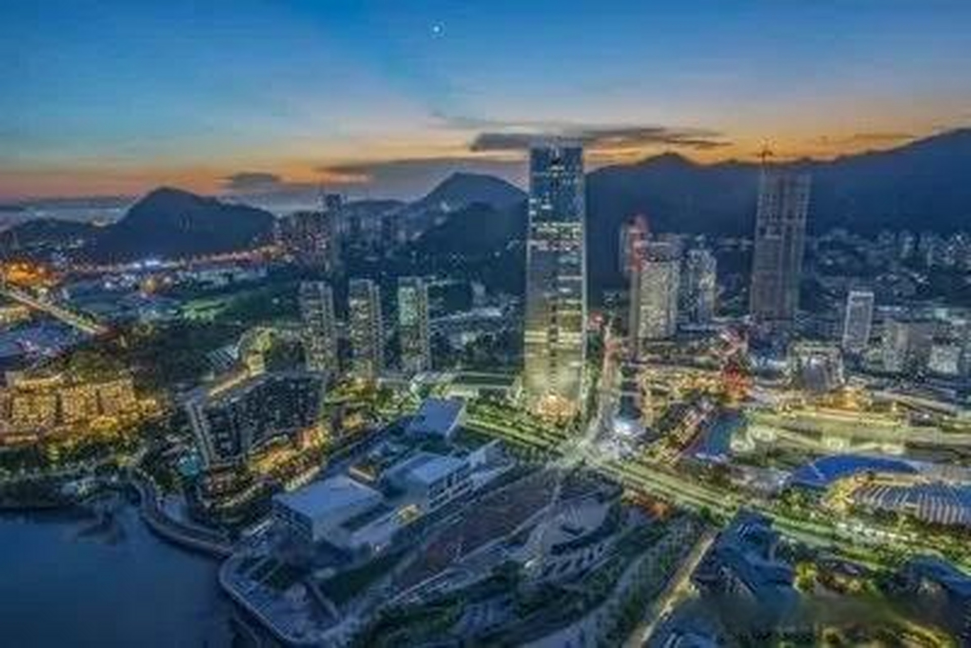 深圳是中国改革开放的先行者之一,近年来的经济发展速度也是惊人的,被