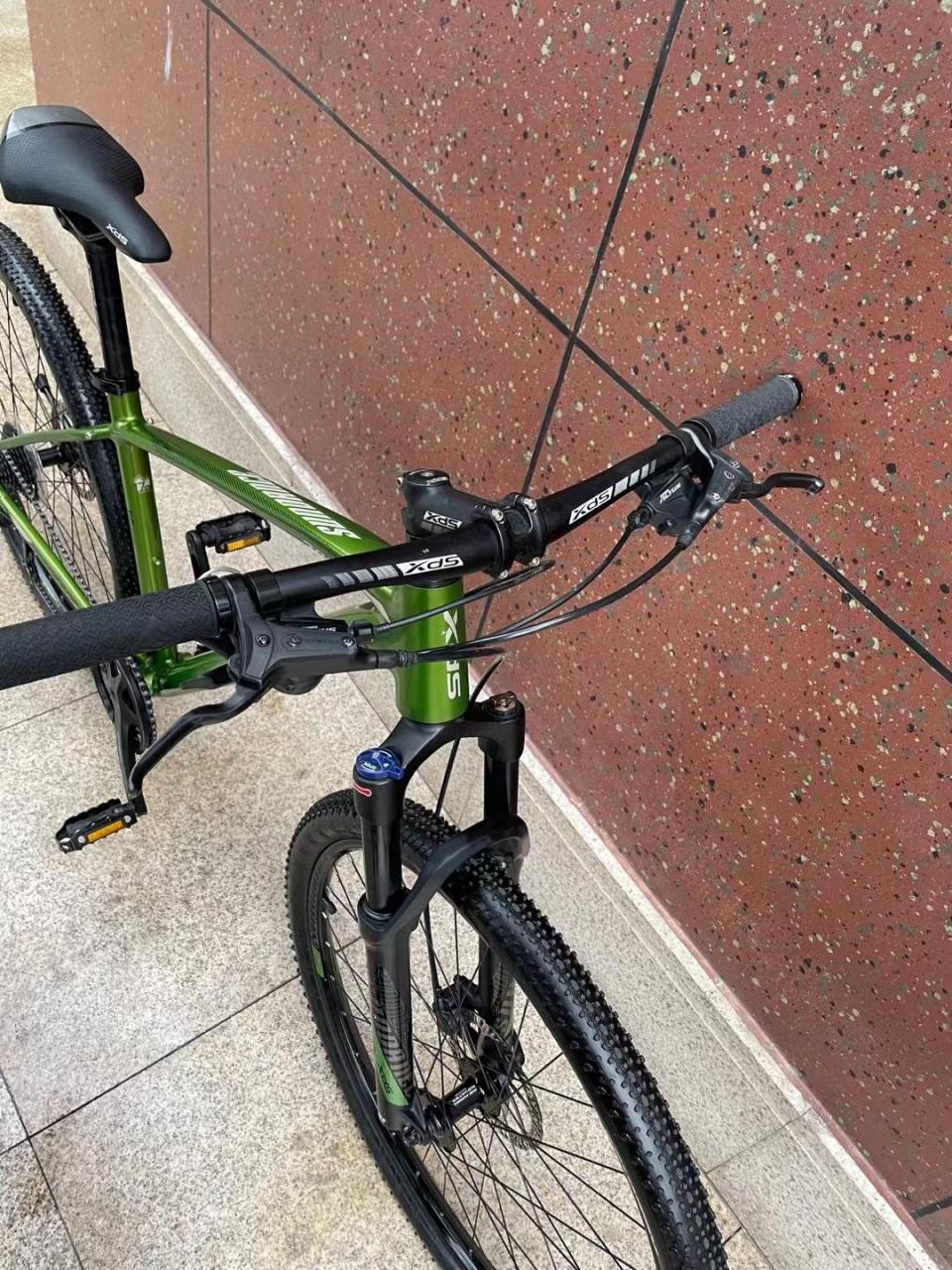 喜德盛逐日700,27速油刹,17车架,27.5轮组,成色很新