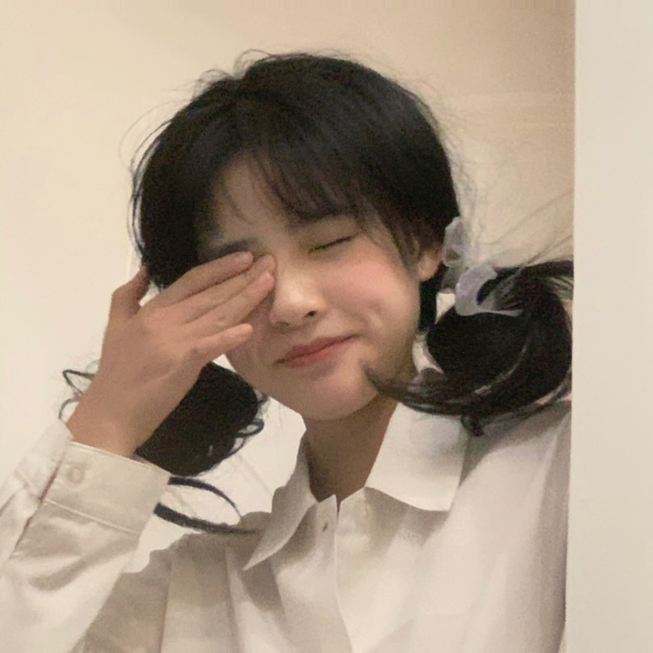 刚睡醒迷糊女生头像 323436343331323736 7004