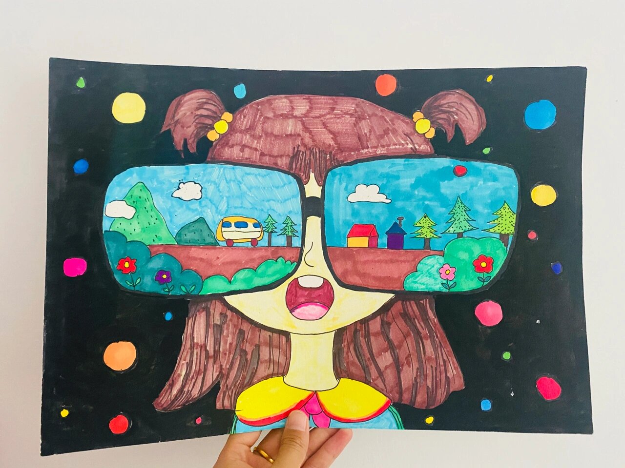 35/100儿童画《我眼中的世界》