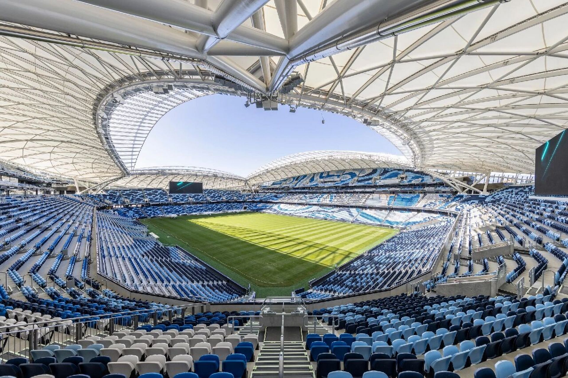 作为原悉尼足球场的替代品而建,于 2022 年 8 月 28 日正式开放.