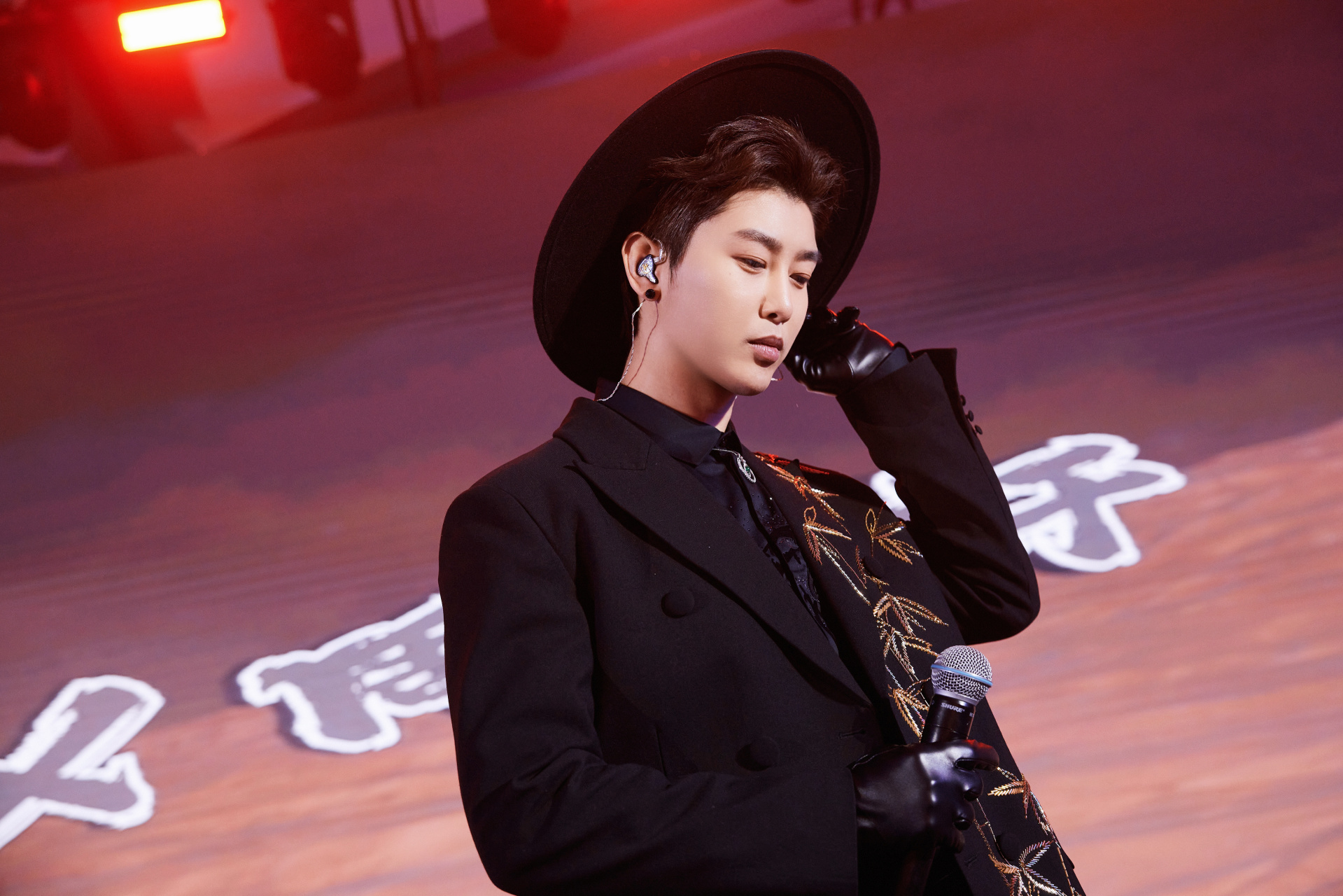 周艺轩超话#2023健康榜样颁奖盛典#   恭喜轩哥uniq-周艺轩 获96