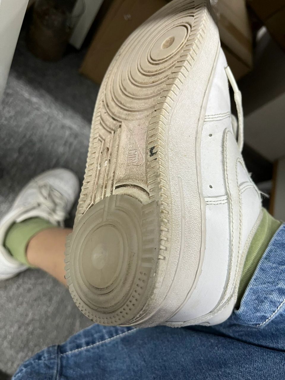 空军一号磨穿鞋底后续,贴了鞋贴 看了评论去买了鞋贴 感觉有点强 穿上