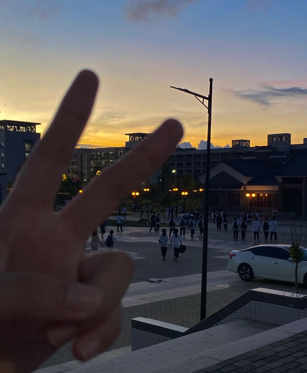 陆丰市龙山中学93 一直往前走 总会遇到光7099