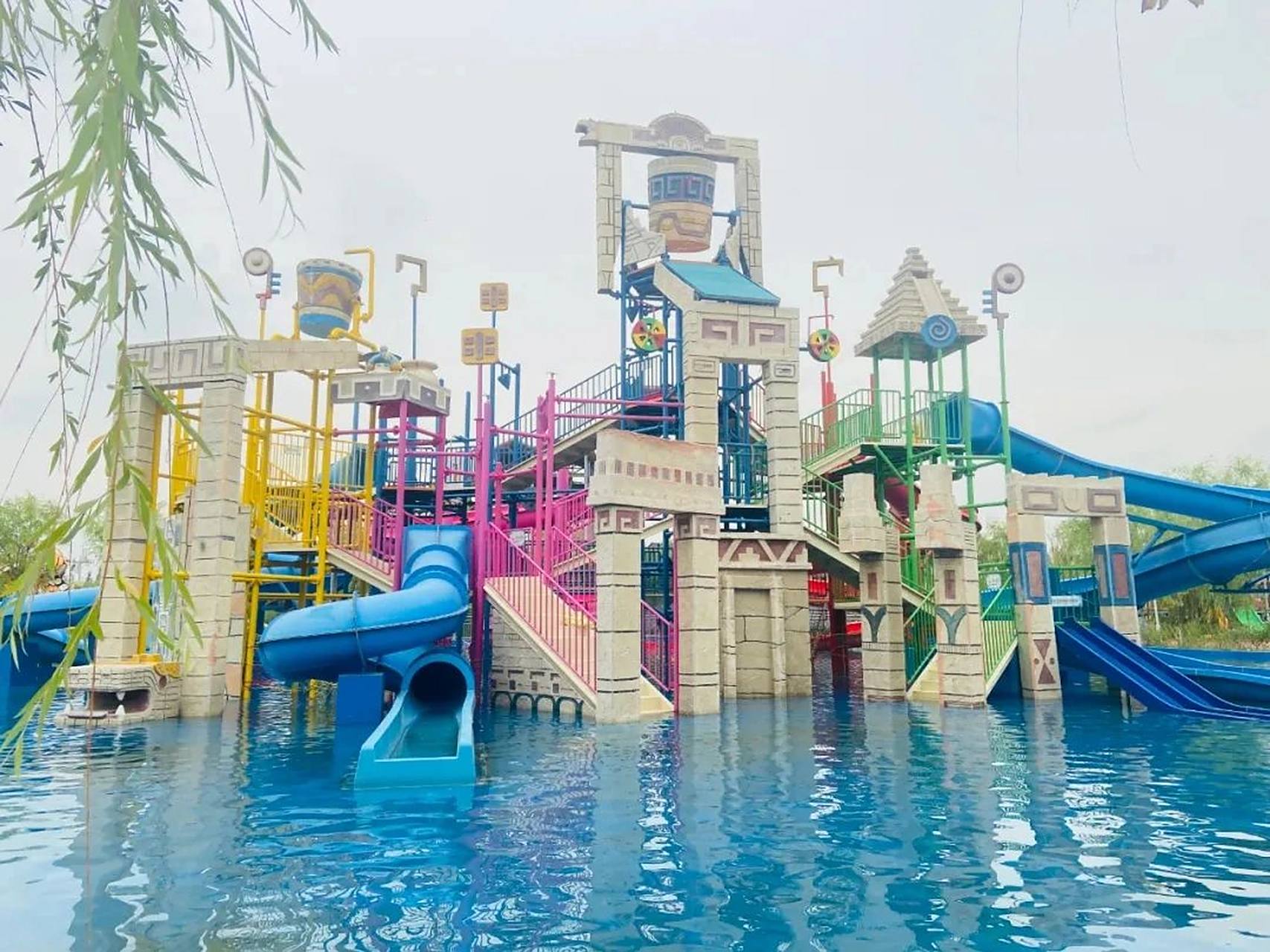 带你了解包头小白河温泉水世界!