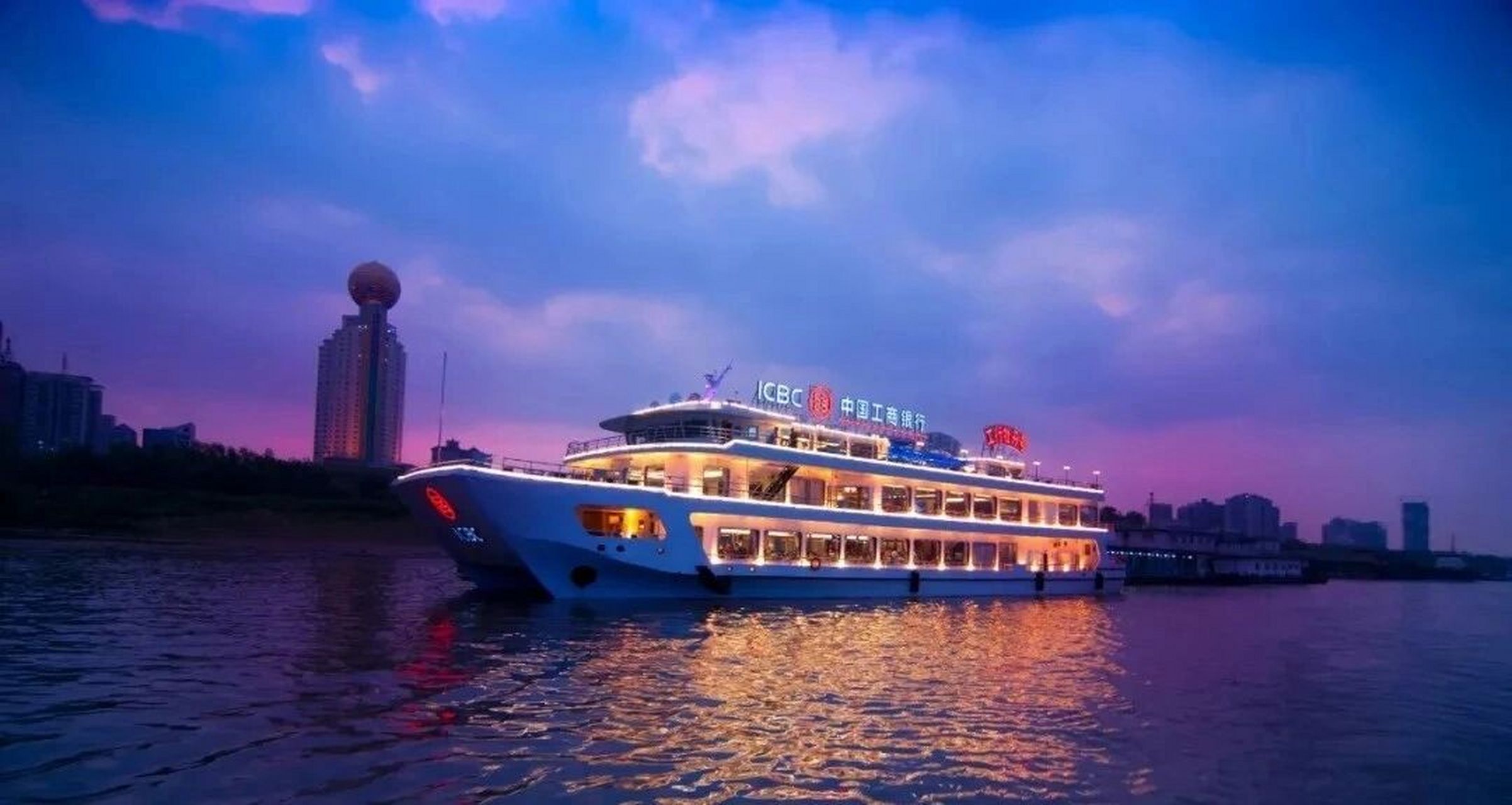 74武汉轮渡08怎么避开人流!