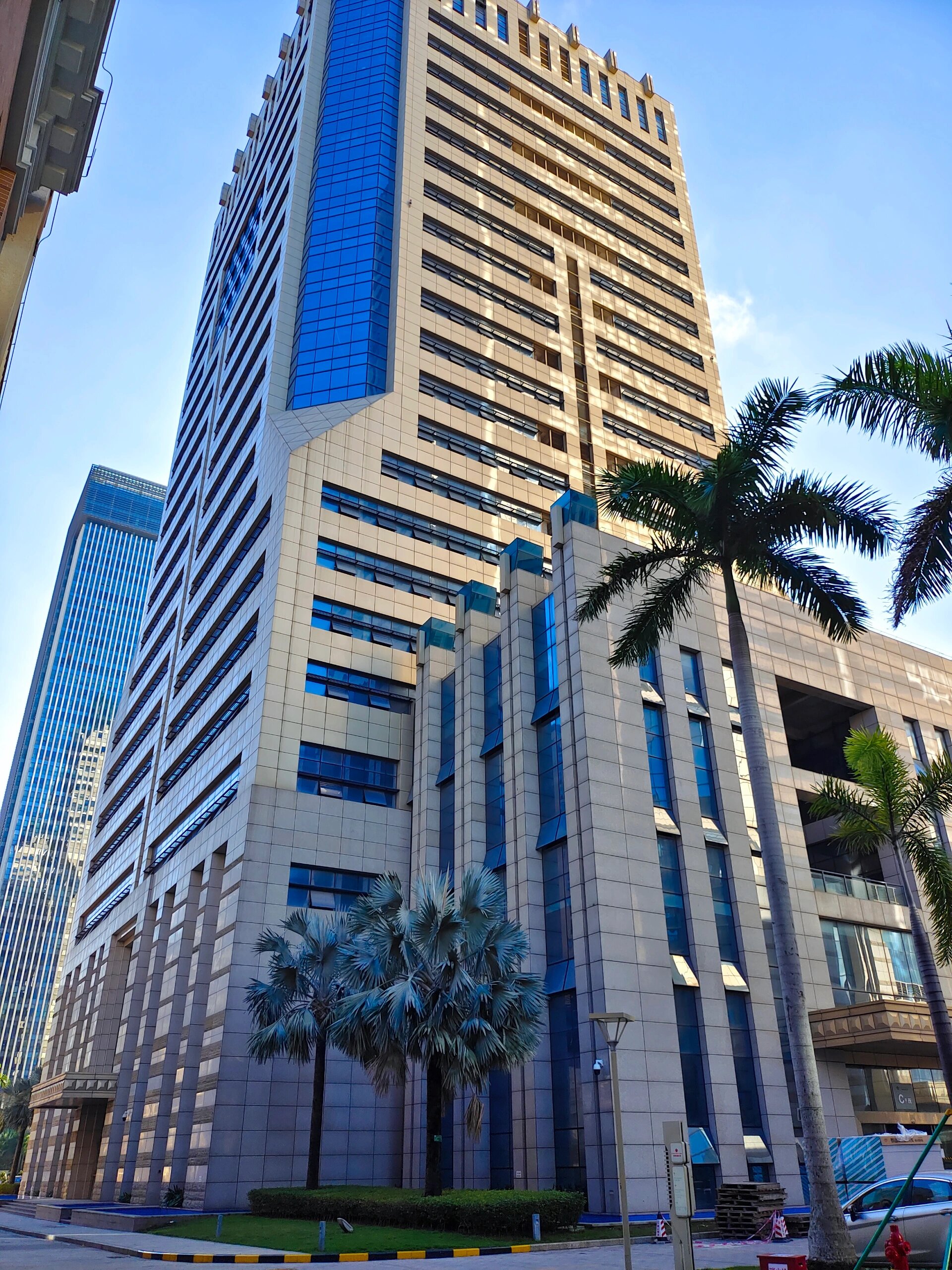 在海口!实景拍  互联网金融大厦       生活的记录者