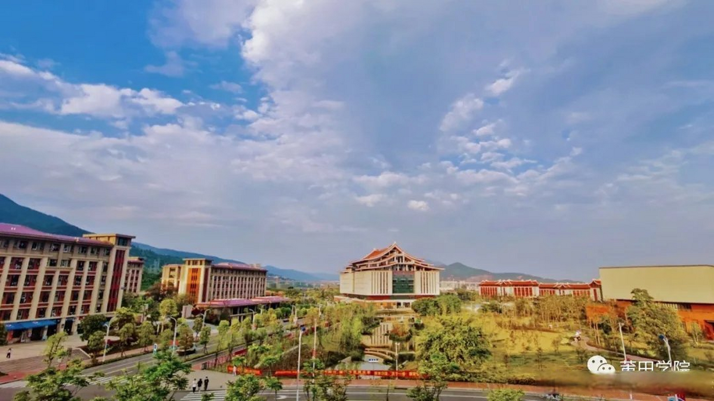 【翁若平同志任莆田学院党委书记】日前,省委决定:翁若平同志任莆田