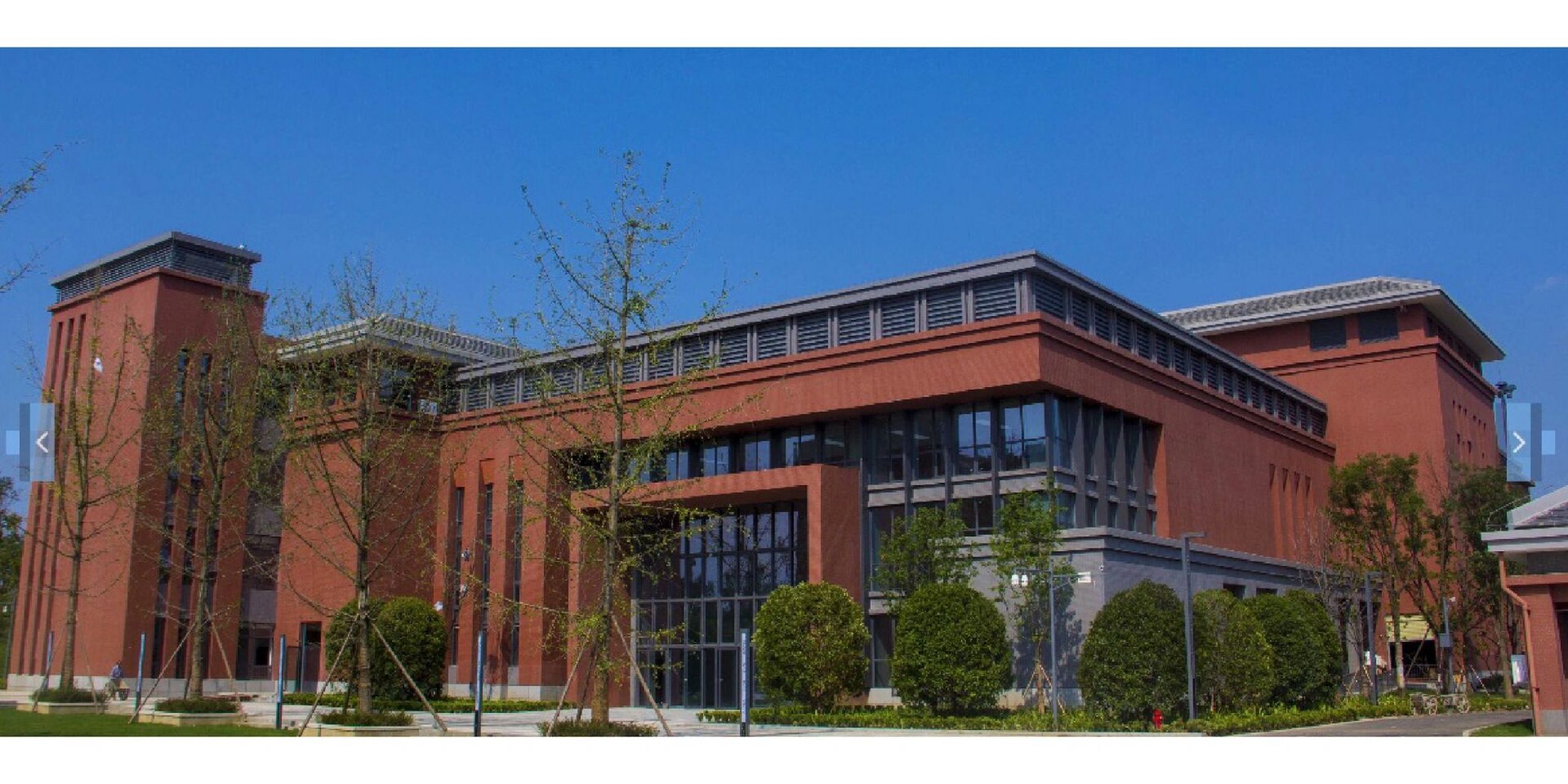 天府七中 天府第七中学(简称:天府七中)是天府新区成都直管区倾力打造