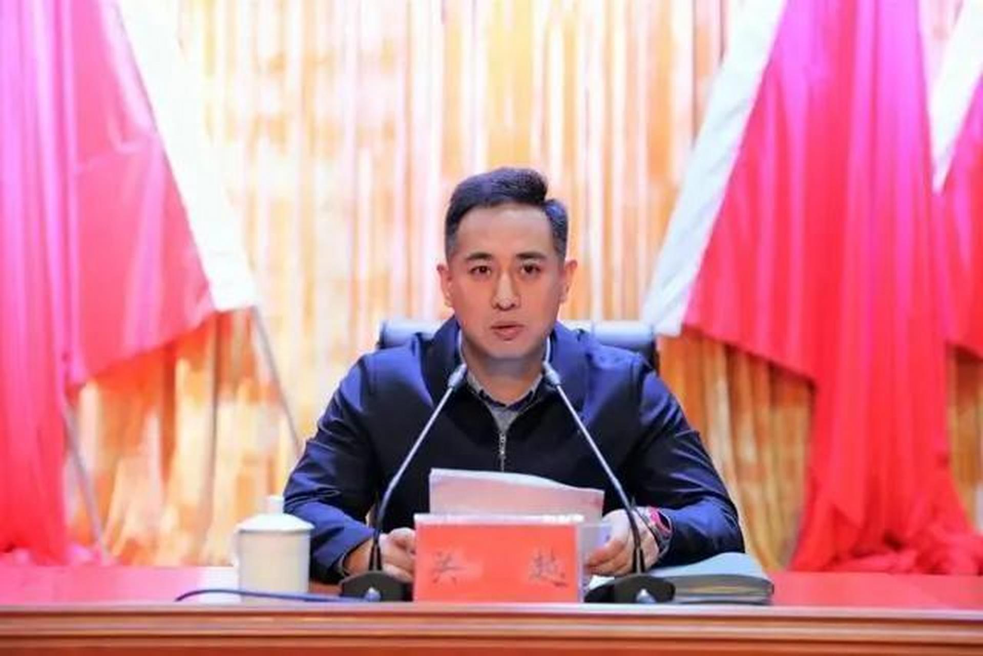 鹤壁市各区县现任政府主官按年龄排名如下:  1,关越,1986年10月出生