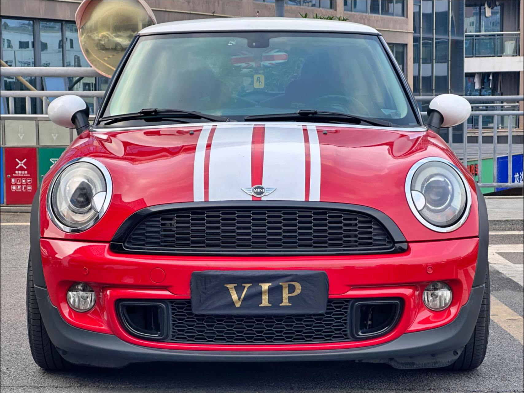 13年4月上牌纯进口宝马mini 两门四座无边框门1.