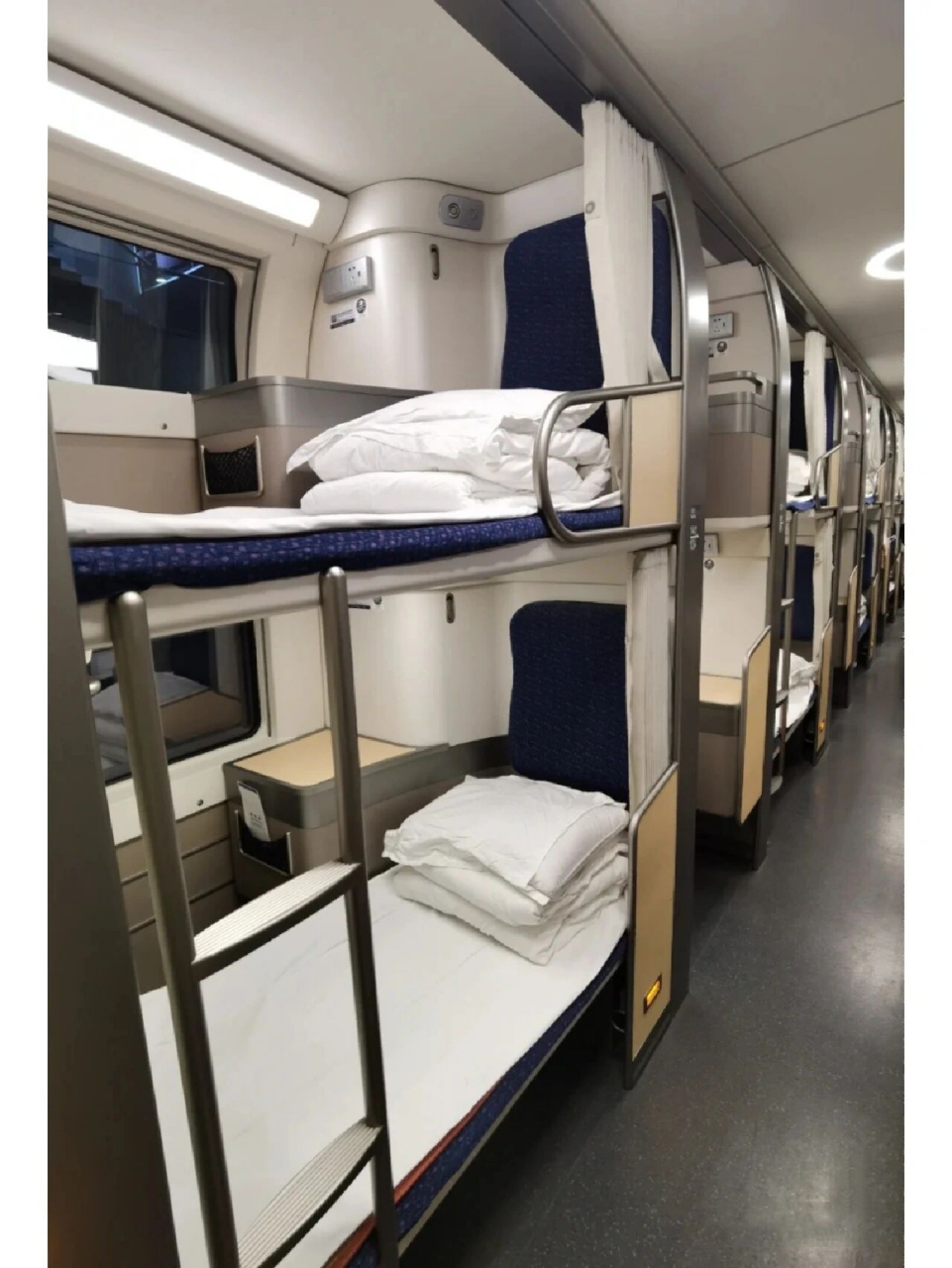 长沙到北京动卧 图一,上种草的 图二,实际看到的 图三,大冤种的我6.