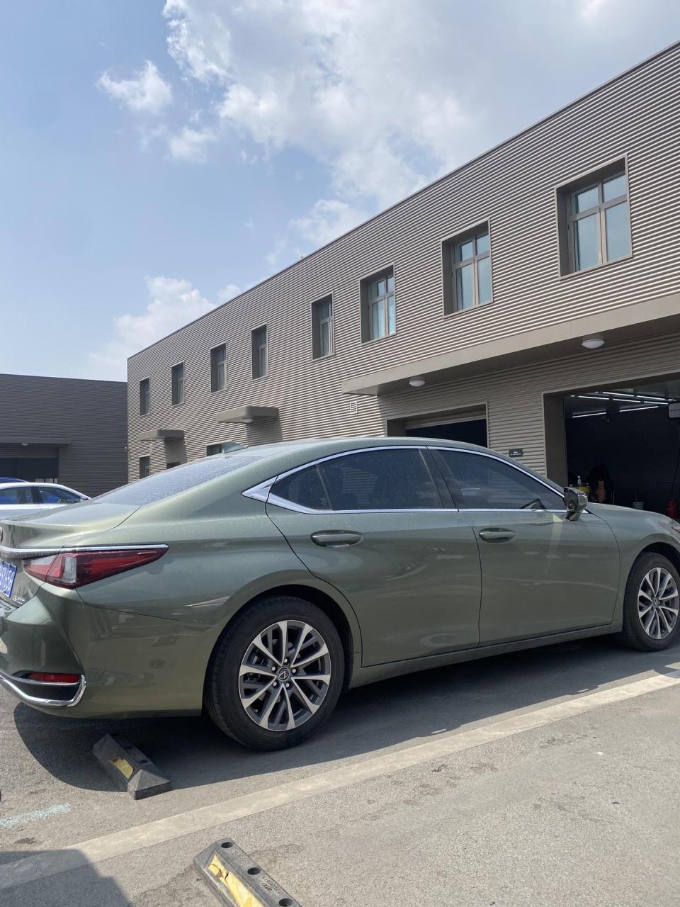 这台凌波玉色的