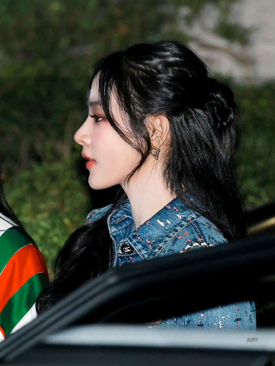 这是任敏吗,侧脸真的好美,阶梯层次感立体 #浪漫生活的记录者# #神仙