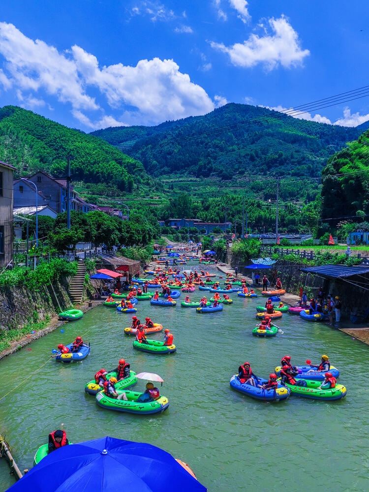 杭州自驾出发一小时,畅玩桐庐虎啸峡漂流