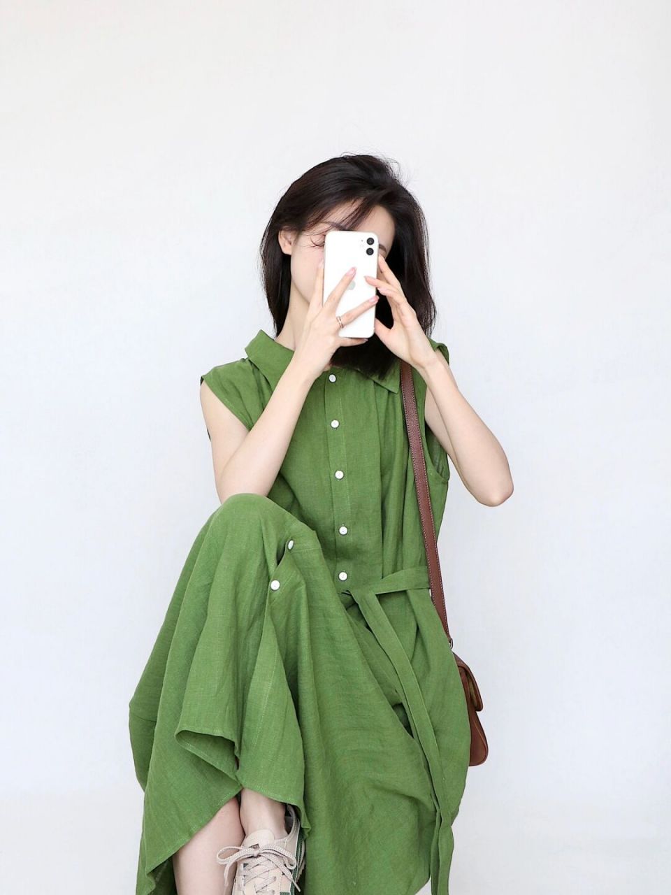 有三种穿法的亚麻连衣裙 绿咖真的好搭!