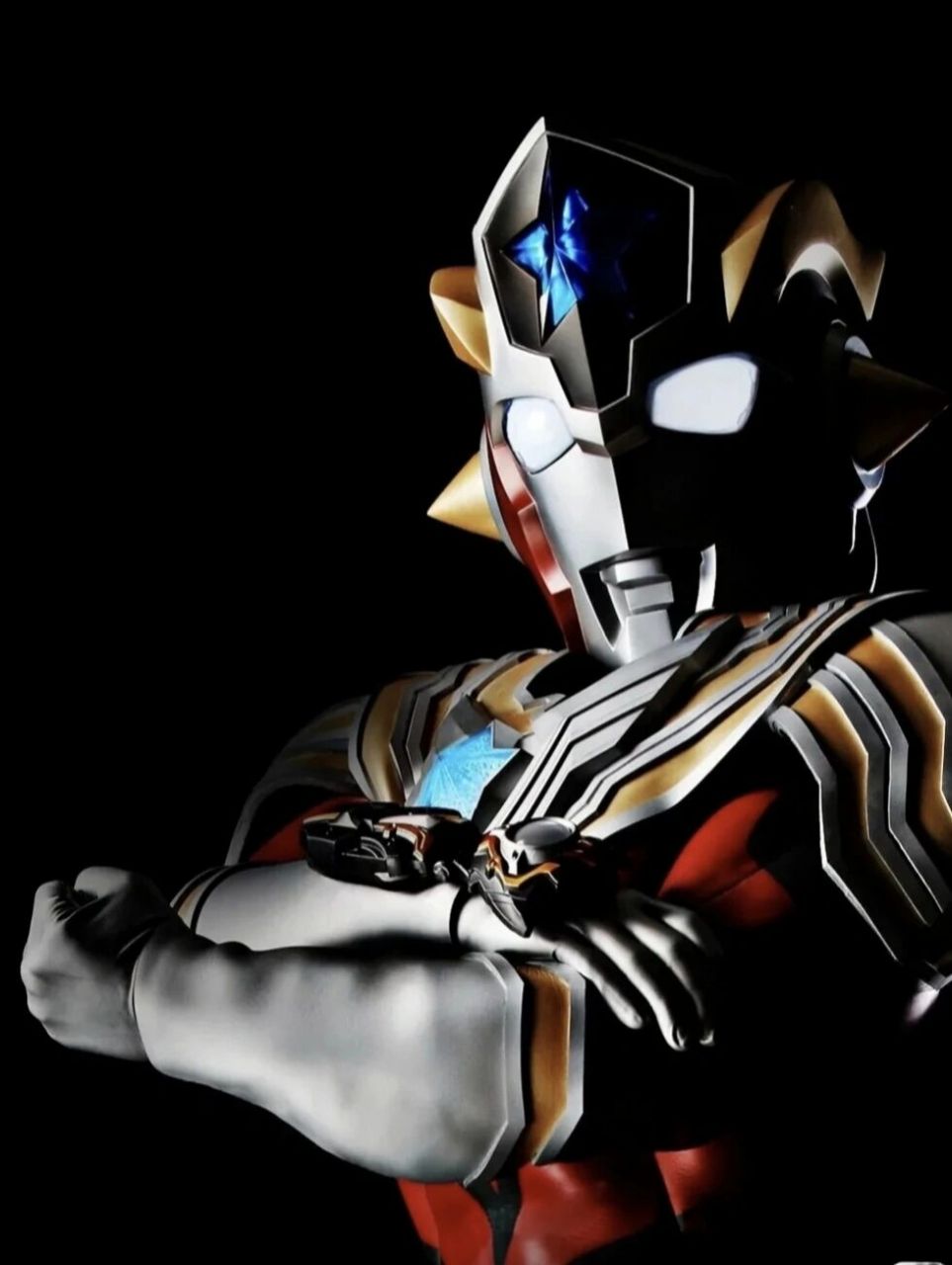 泰迦奥特曼壁纸第二弹:泰塔斯奥特曼 胸口和头冠镶嵌星徽,那是属于