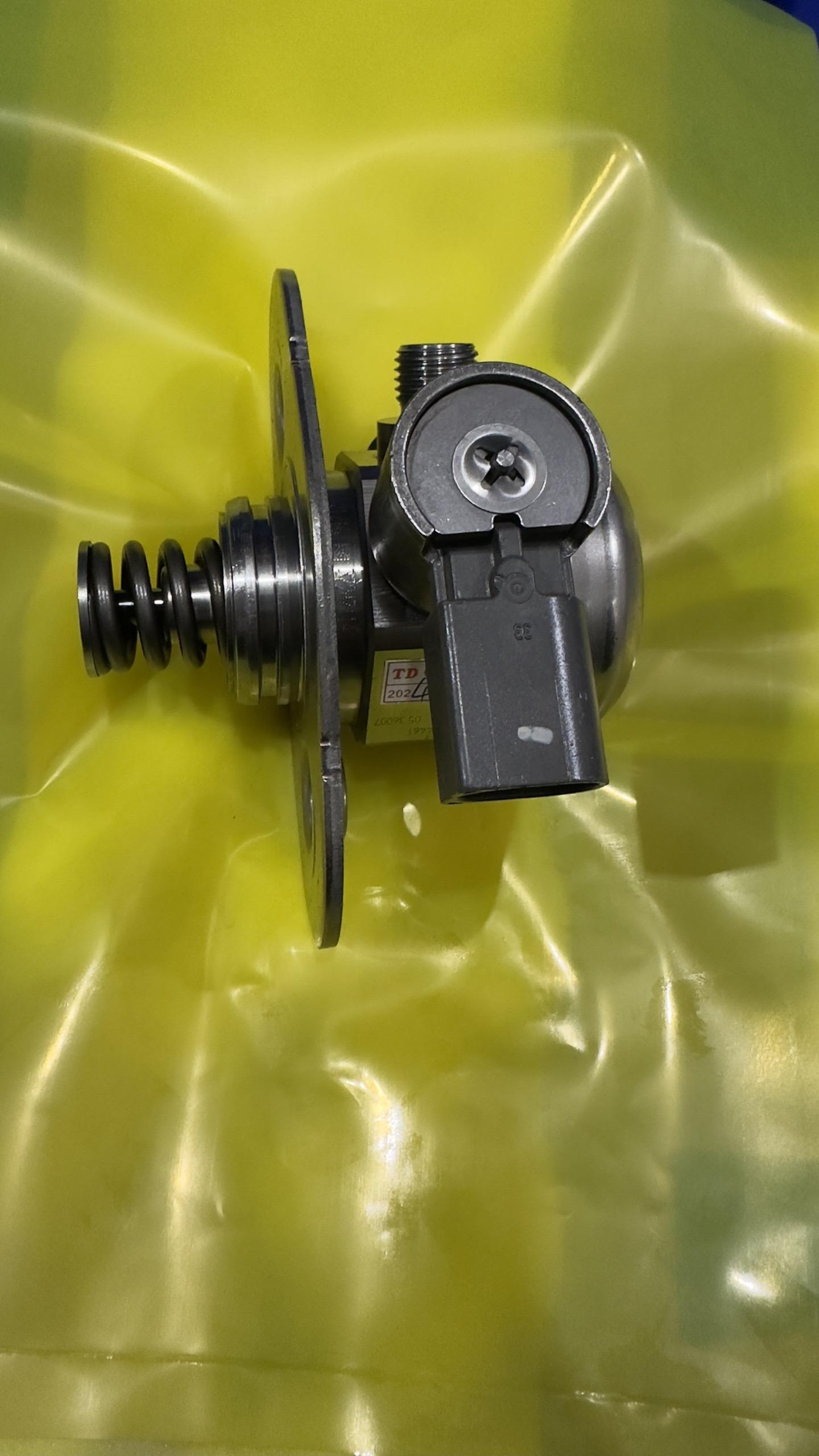 n20发动机高压油泵燃油泵原厂高压油泵,适用宝马120 320 525燃油泵528