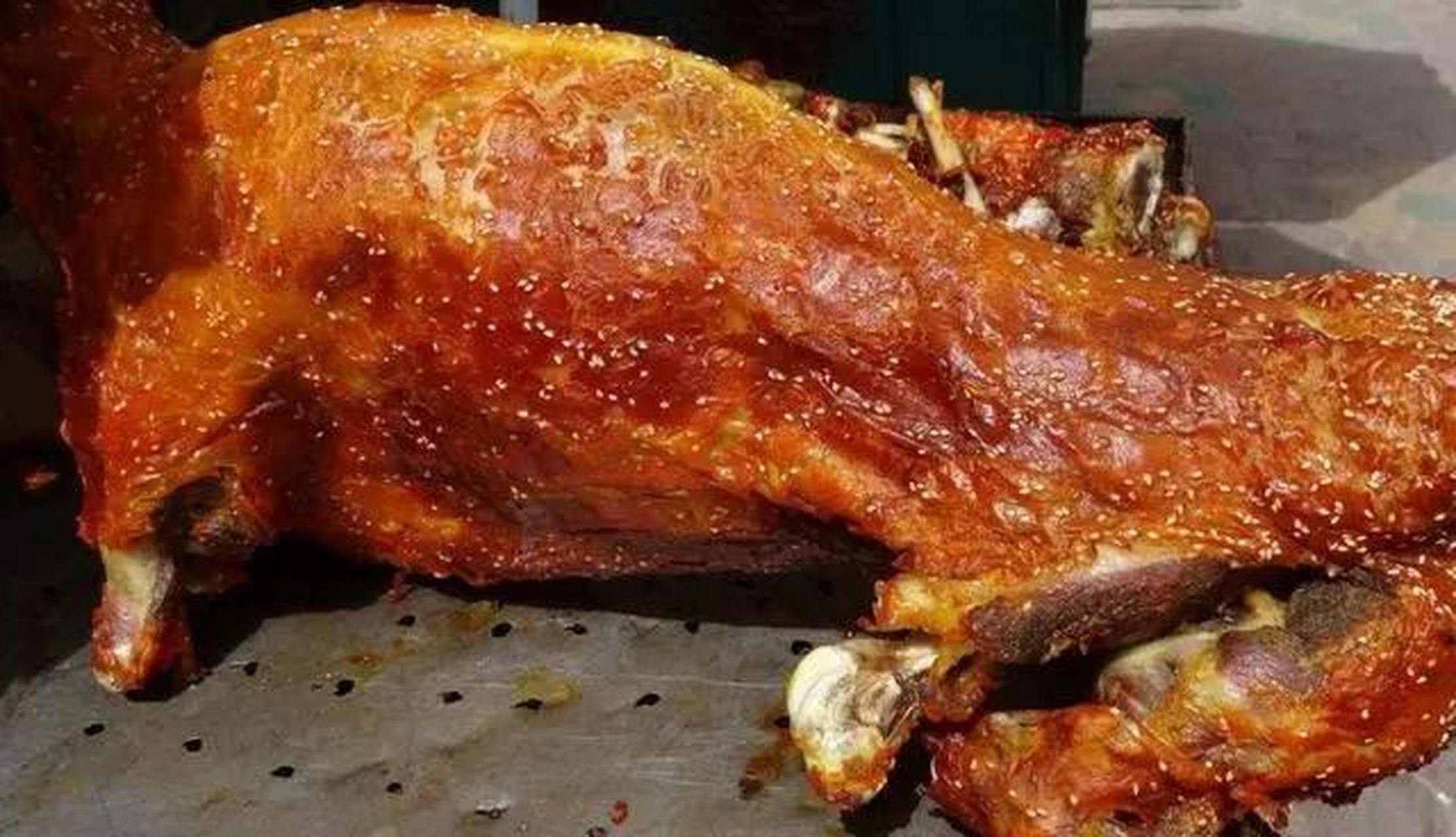 有谁吃过烤骆驼?好吃吗?看着很美味的样子.