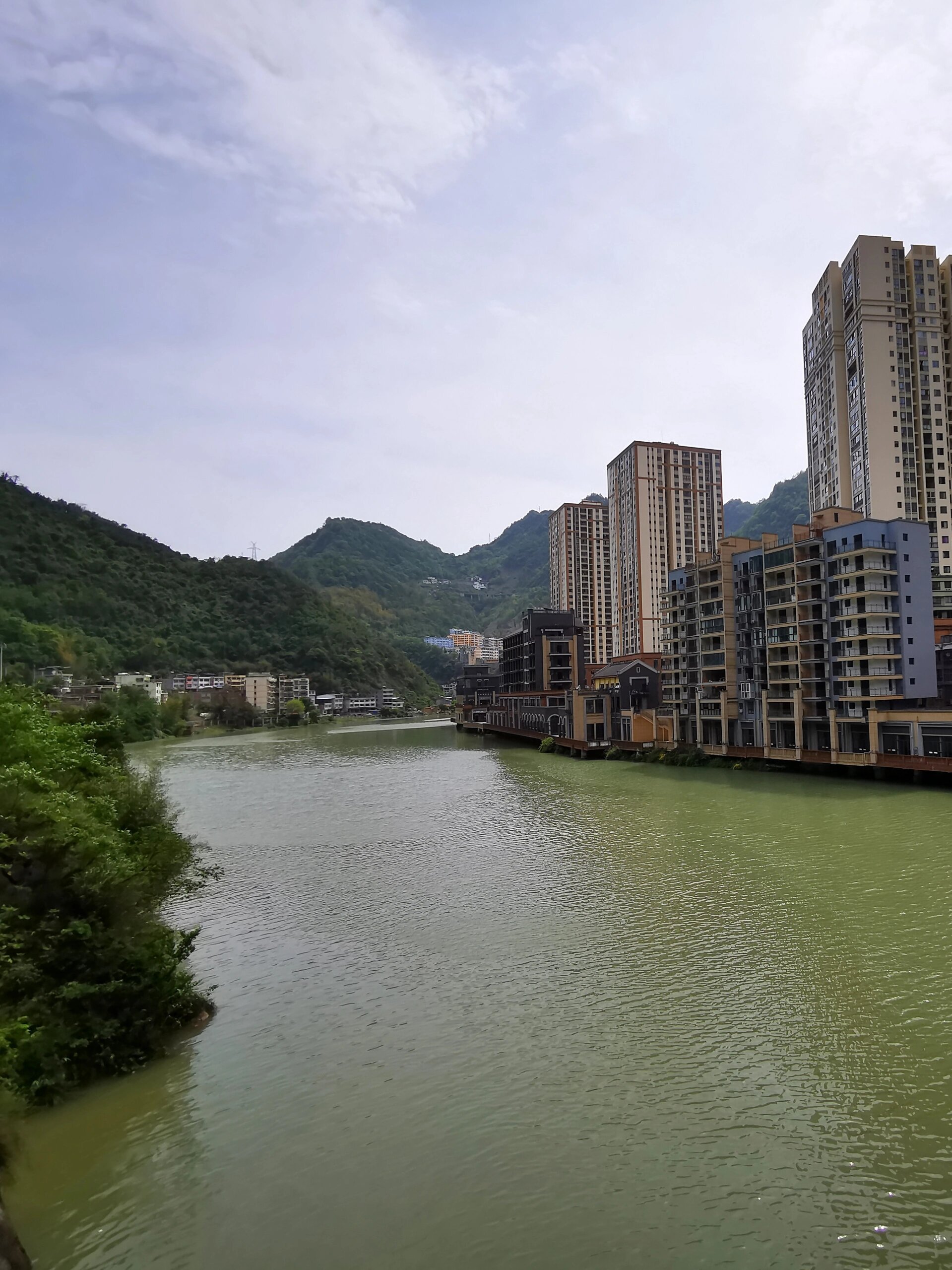 盐津 | 新县城 7515盐津县分为老县城和新县城,两者相连,距离相距