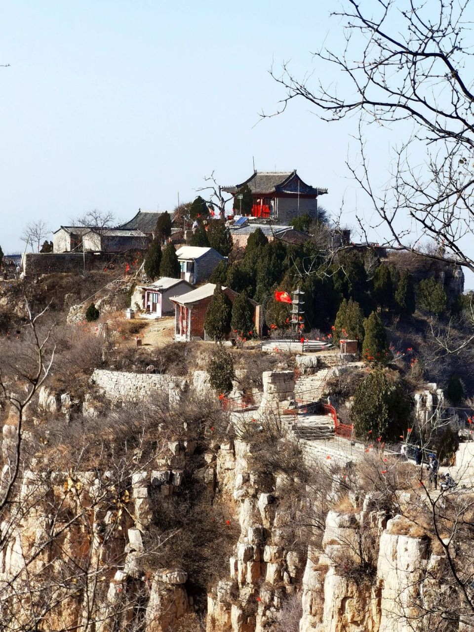 挂云山风景区 挂云山位于井陉县东北部素有"小泰山"之称.