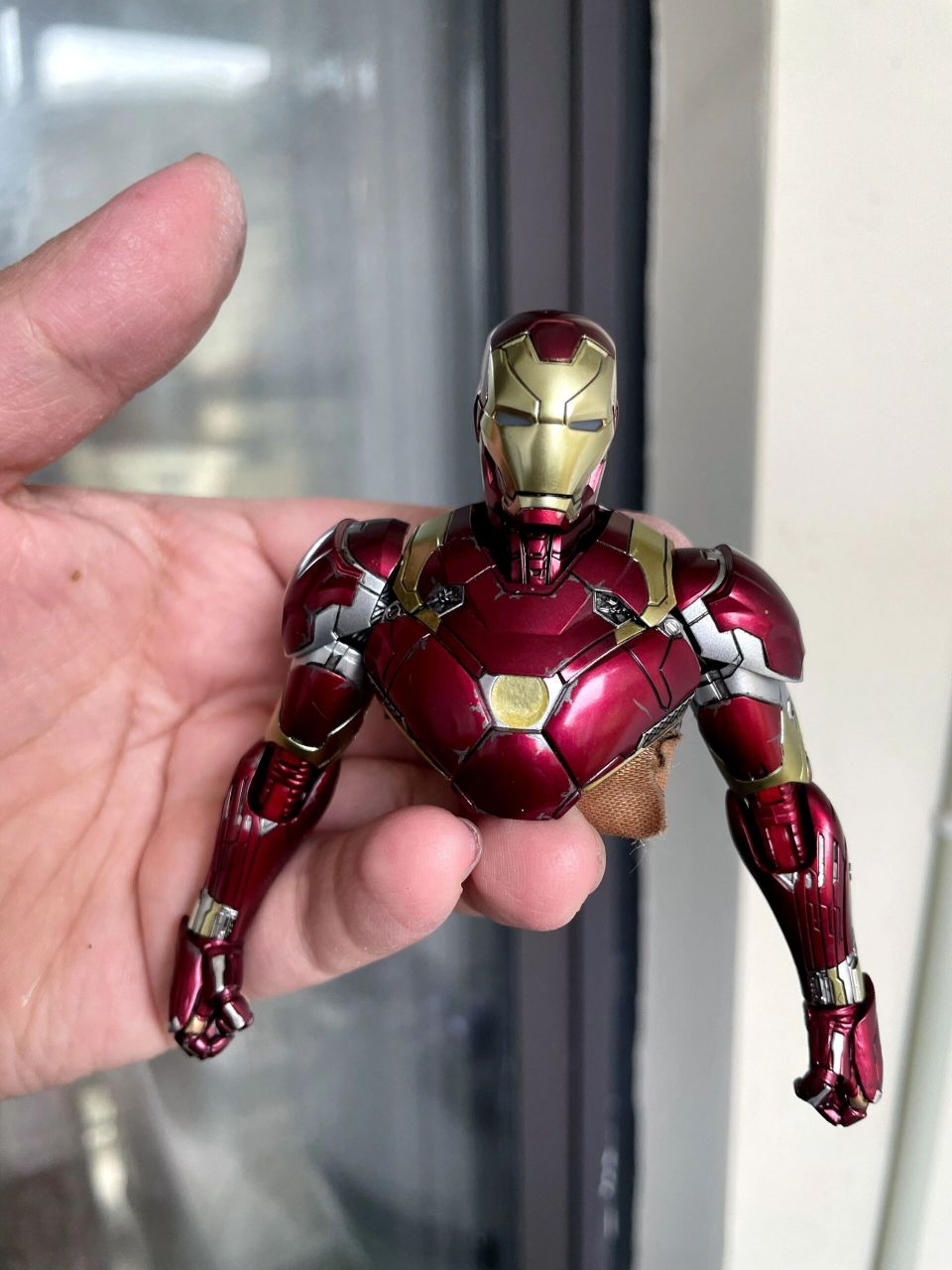 儿童版钢铁侠mk46 金色全改,加了0999一丢丢战损掉漆 过几天更新