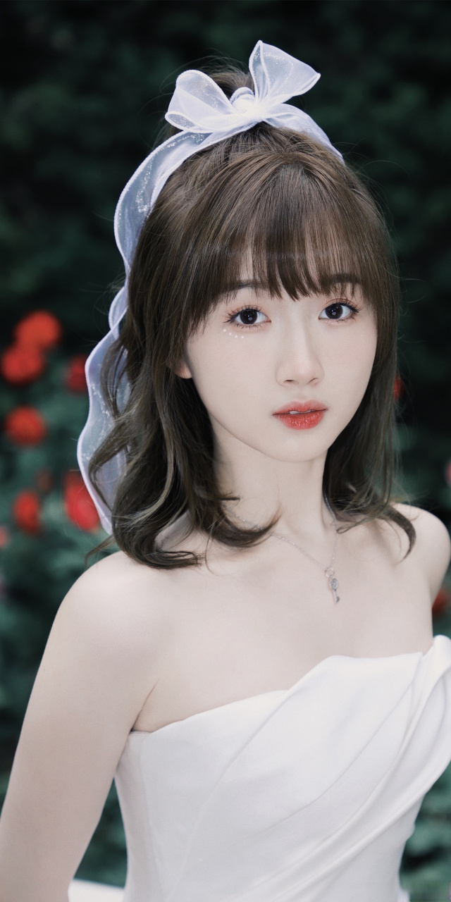 李浩菲纯美婚纱照九宫格壁纸