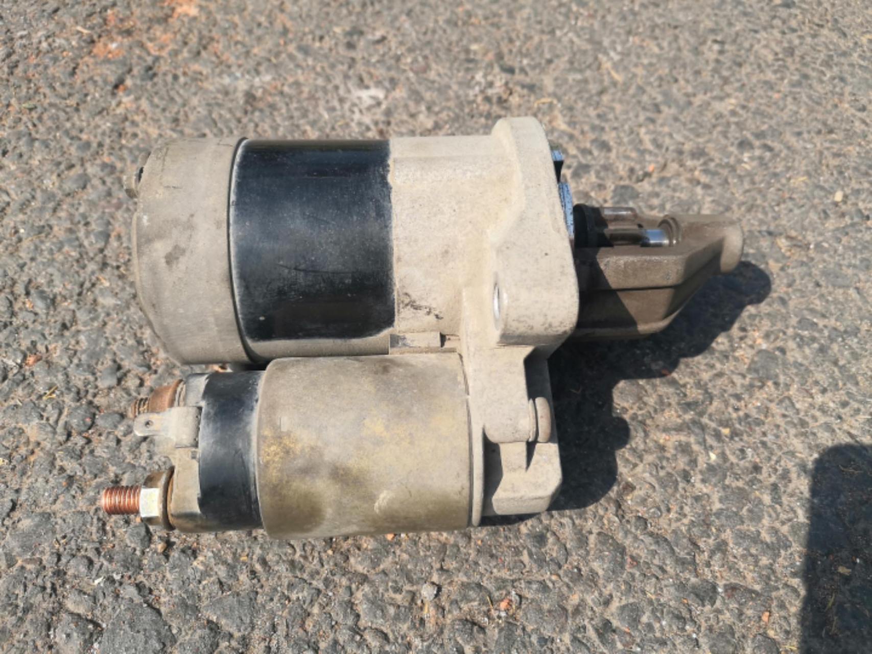 面包车马达.东风小康 启动器 马达拆件