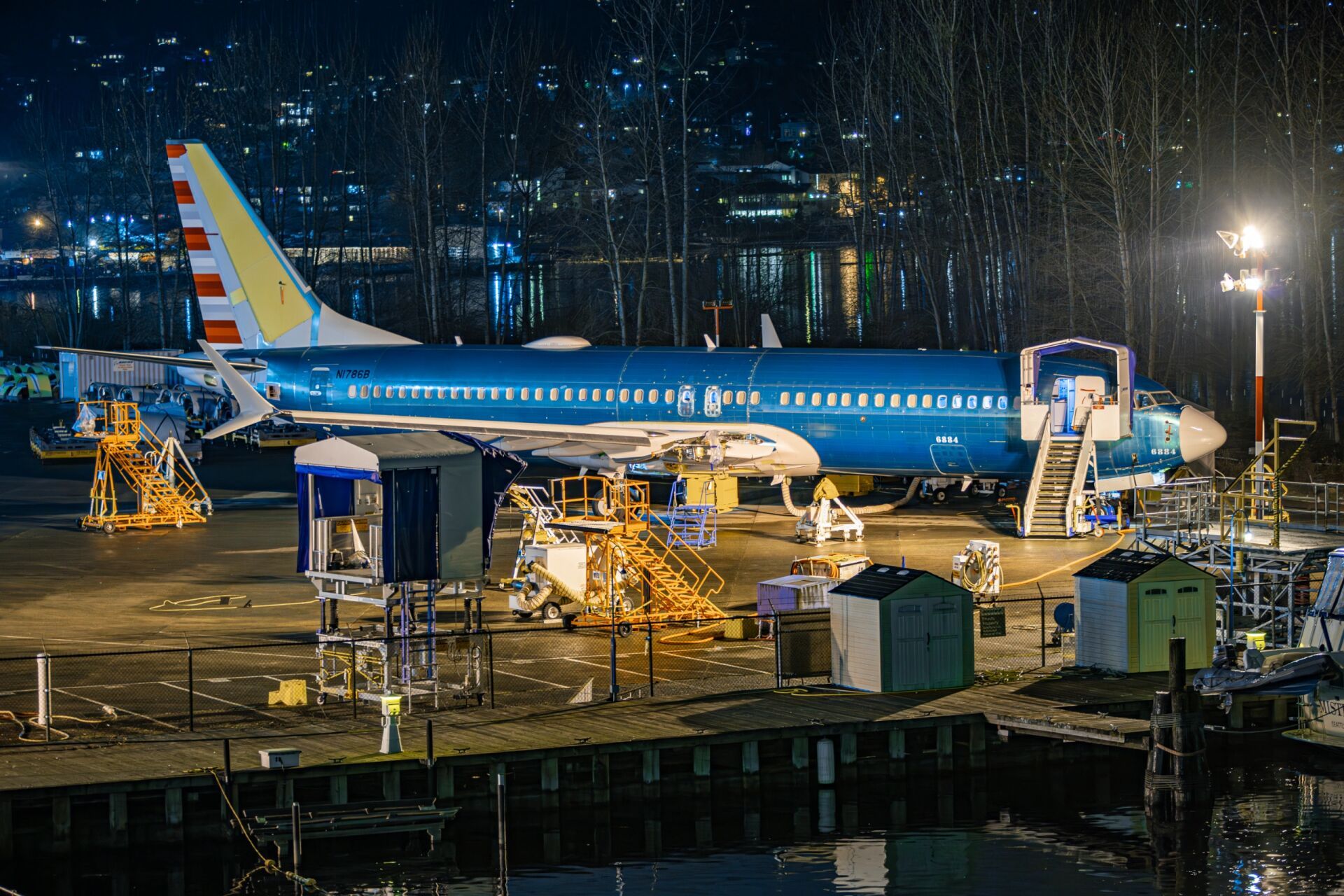 开心周末来临,分享一组几年前拍摄的西雅图波音伦顿(renton)工厂一角