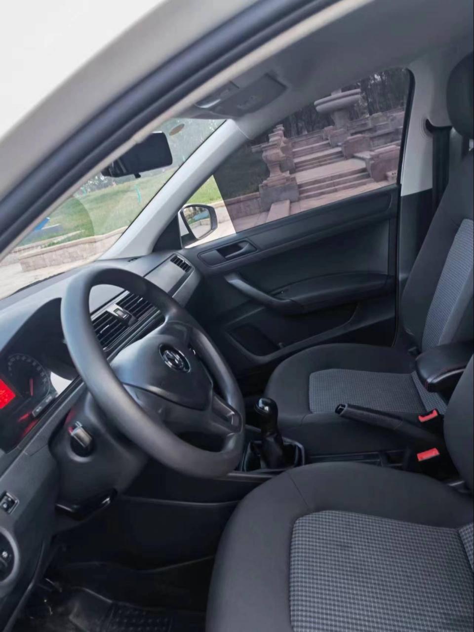 新到2022年大众桑塔纳  最新款  个人一手车  四万公里  全车原版