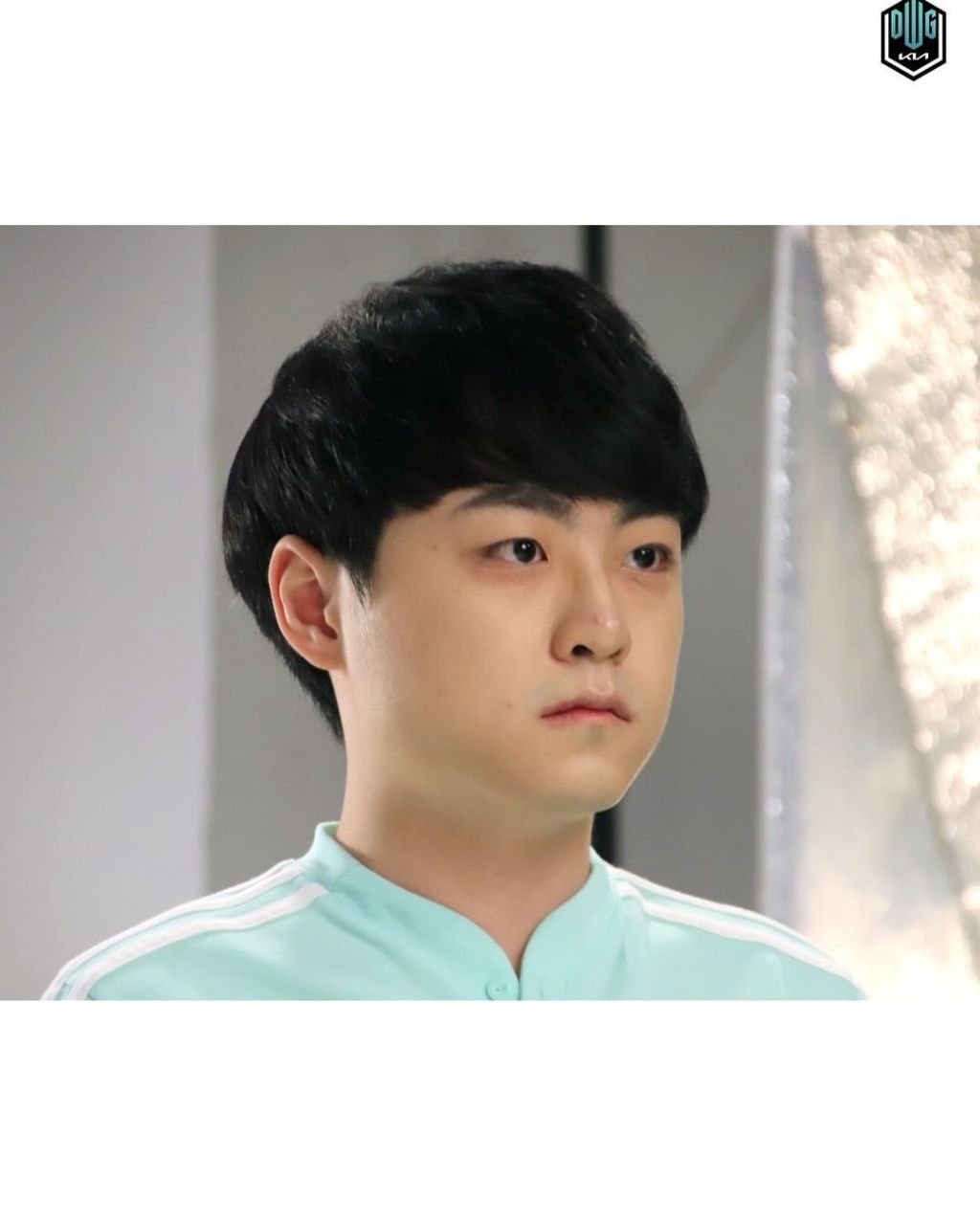 dk更新ins动态: showmaker的定妆照拍摄[微笑]  #2022lck