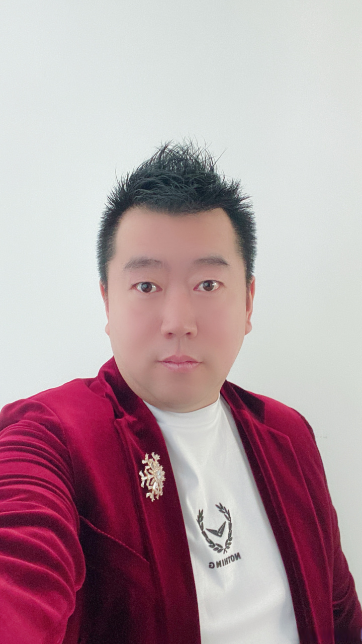 曹龙##歌手曹龙# 演出候场中