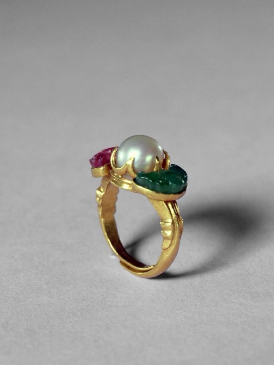 故宫藏品中的惊艳首饰7915 这些宫廷首饰造型高贵典雅,做工细致入