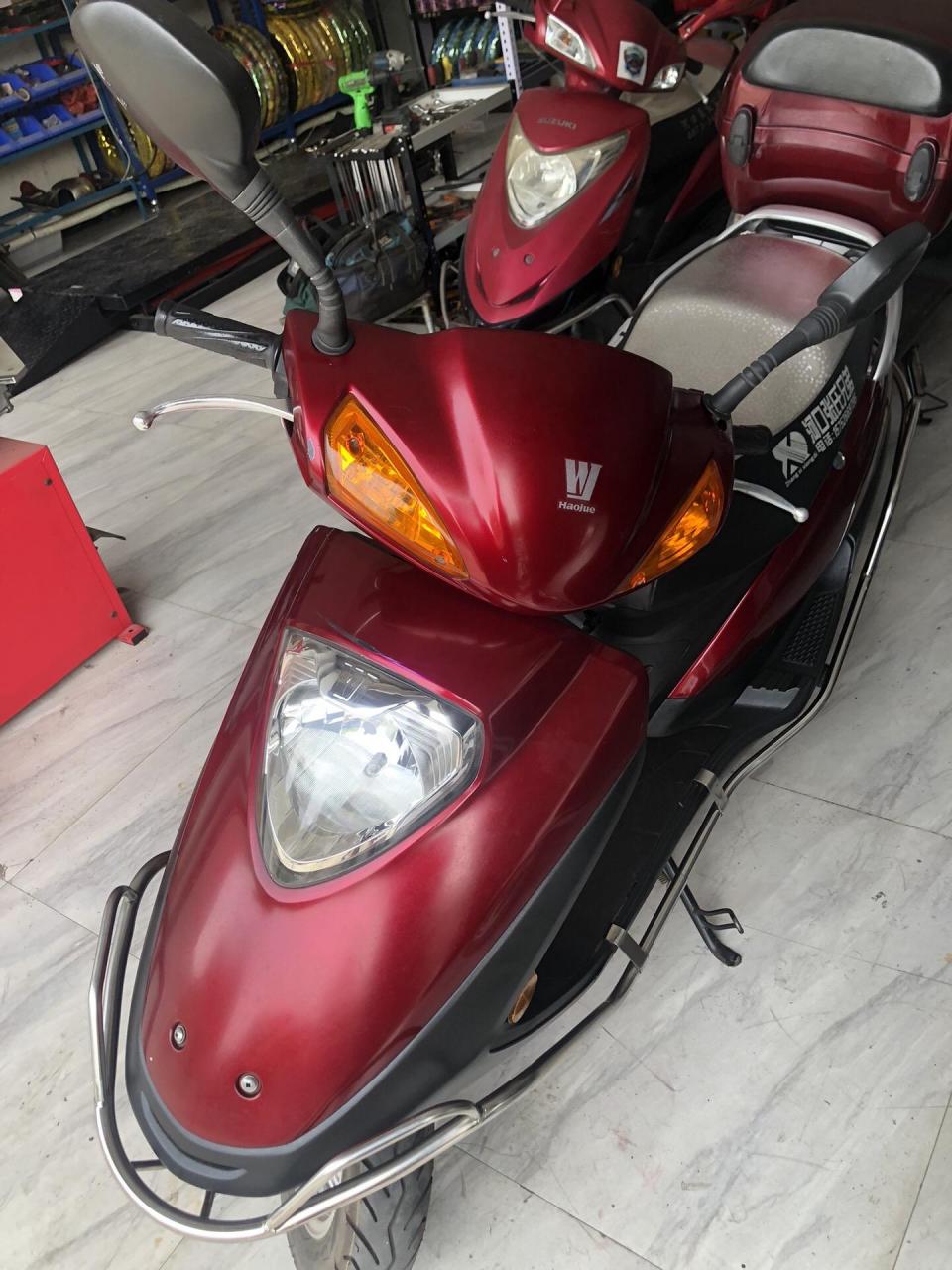 出售,17年豪爵宇钻125踏板车,手续齐全车况精品,价格2660元,有需要