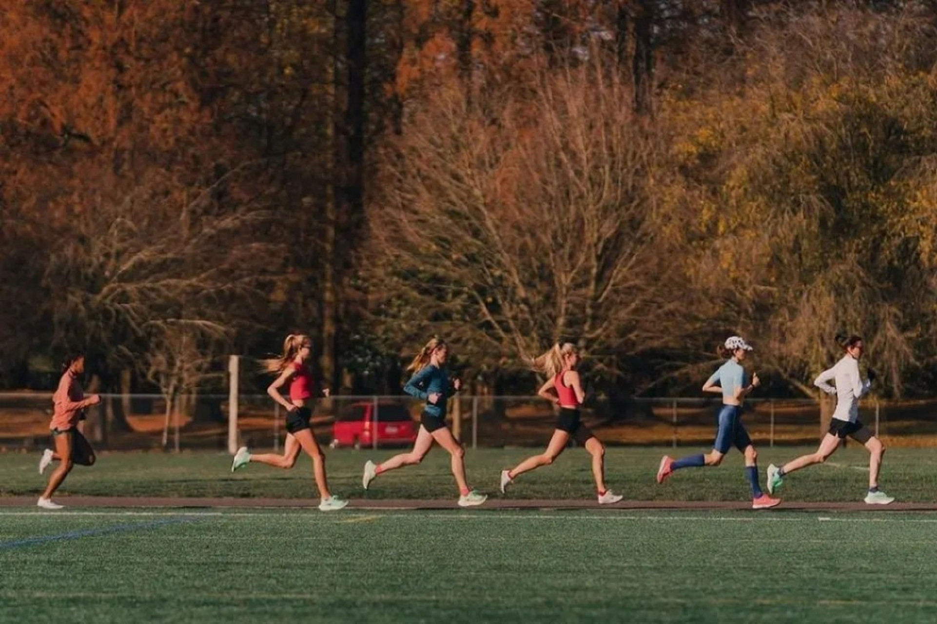 都说跑步步频在180左右是最好的,很多人想要提高自己的步频但却抑直
