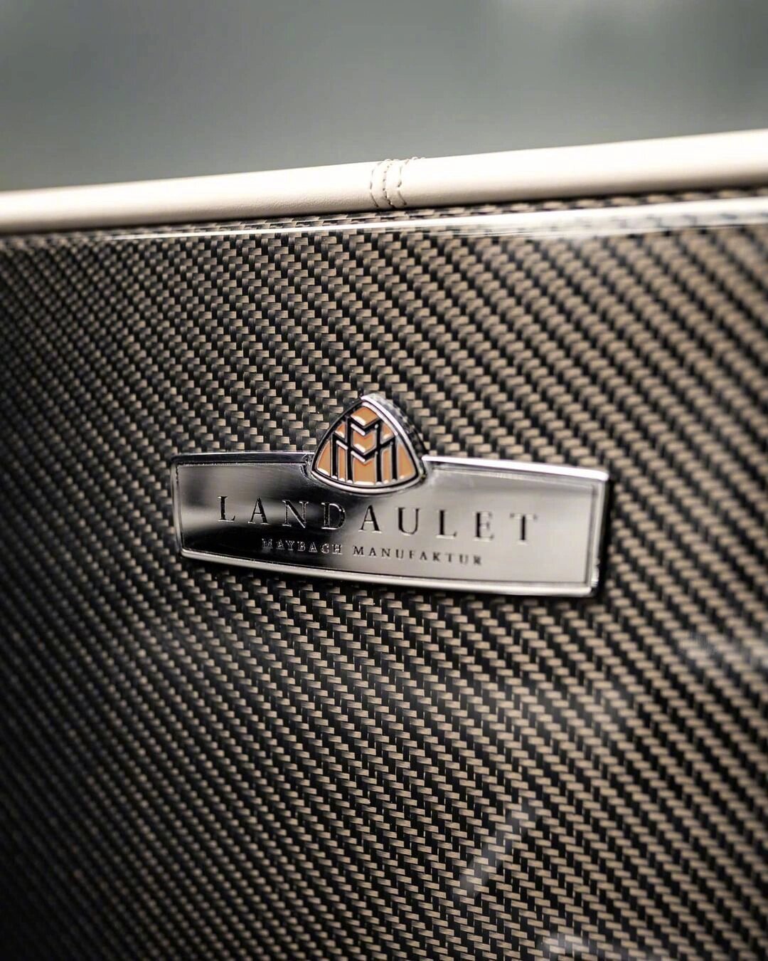 迈巴赫62s landaulet ·全球限量20台 售价超2500w起90 · 6.