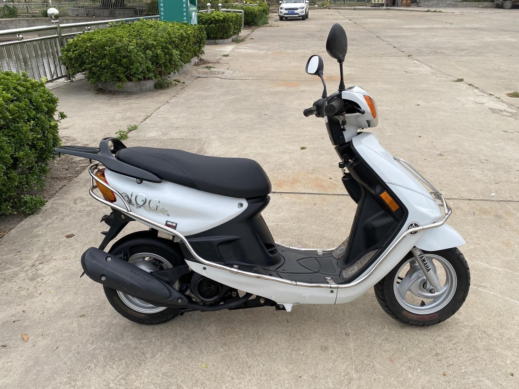 雅马哈一代神车  jog巧格100cc