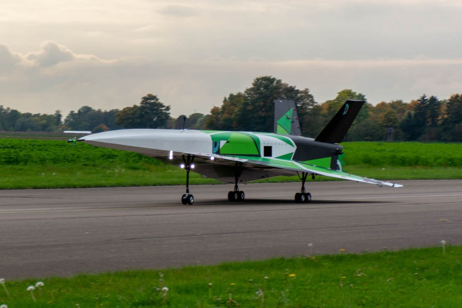 瑞士初创公司destinus提出的氢燃料高超音速飞机