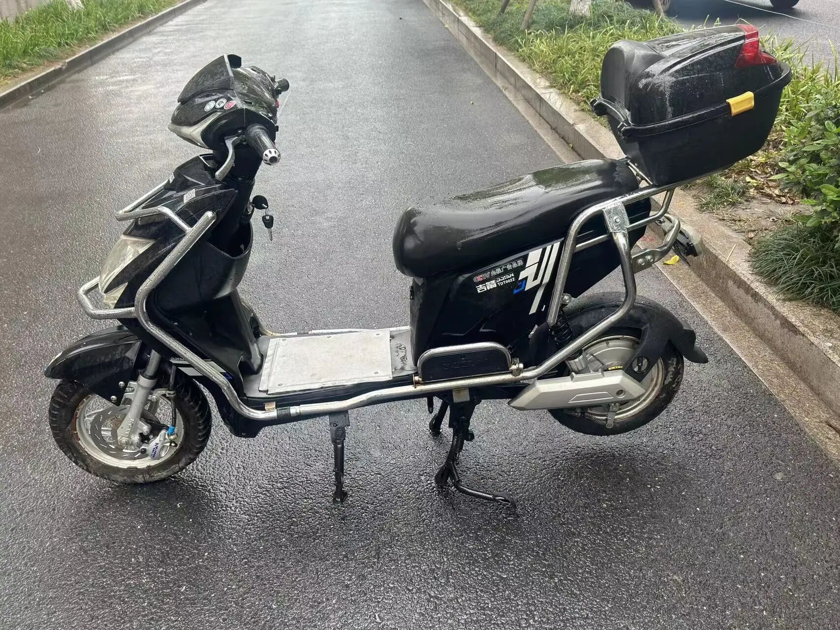 吉箭小力鹰新国标电动车 吉箭小力鹰款新国标电动车,外卖首选,日常