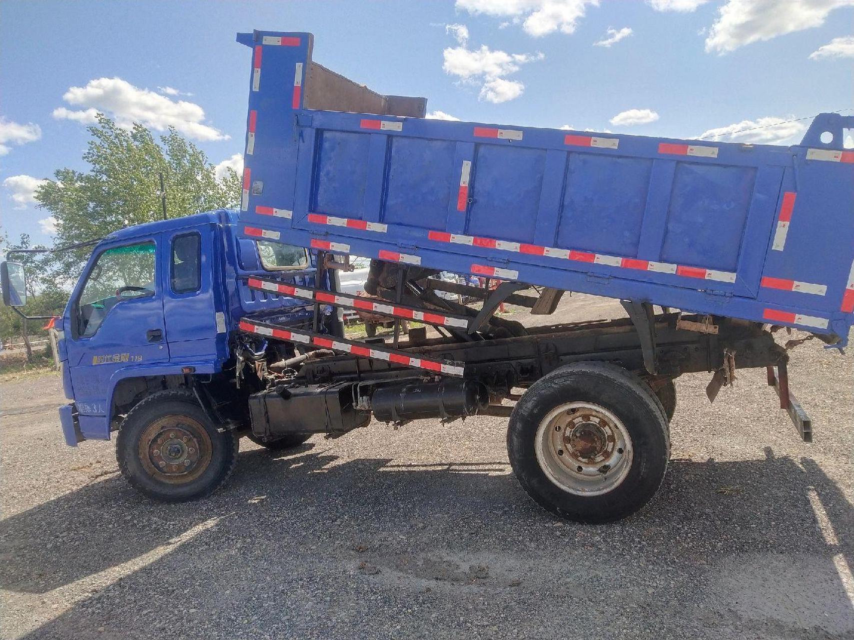 时代金刚719翻斗车,14年3月份手续,福利屯兰牌3.