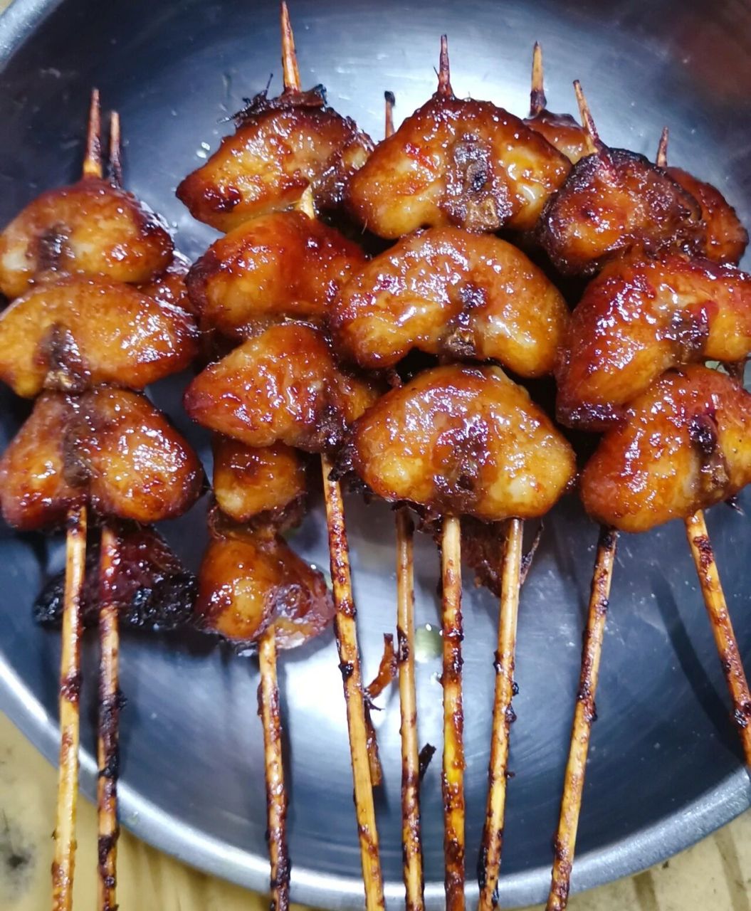 空气炸锅版香料烤鸡尾 空气炸锅版 香料烤鸡尾 材料: 鸡尾400g 腌料