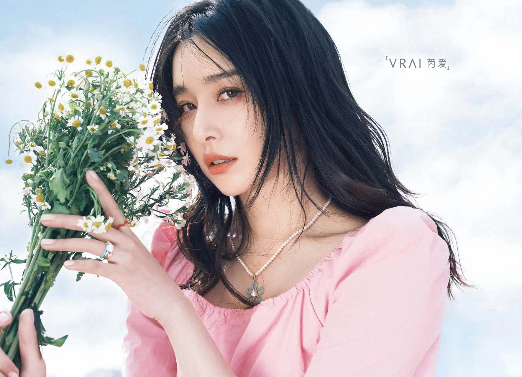 95 @阚清子  自从看到了你的照片,我就陷入了你的美丽无法自拔 你