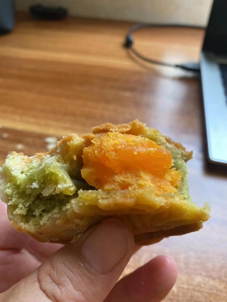 纯手工月饼 月饼 海南琼式酥皮月饼 纯手工制作美食 现烤现卖