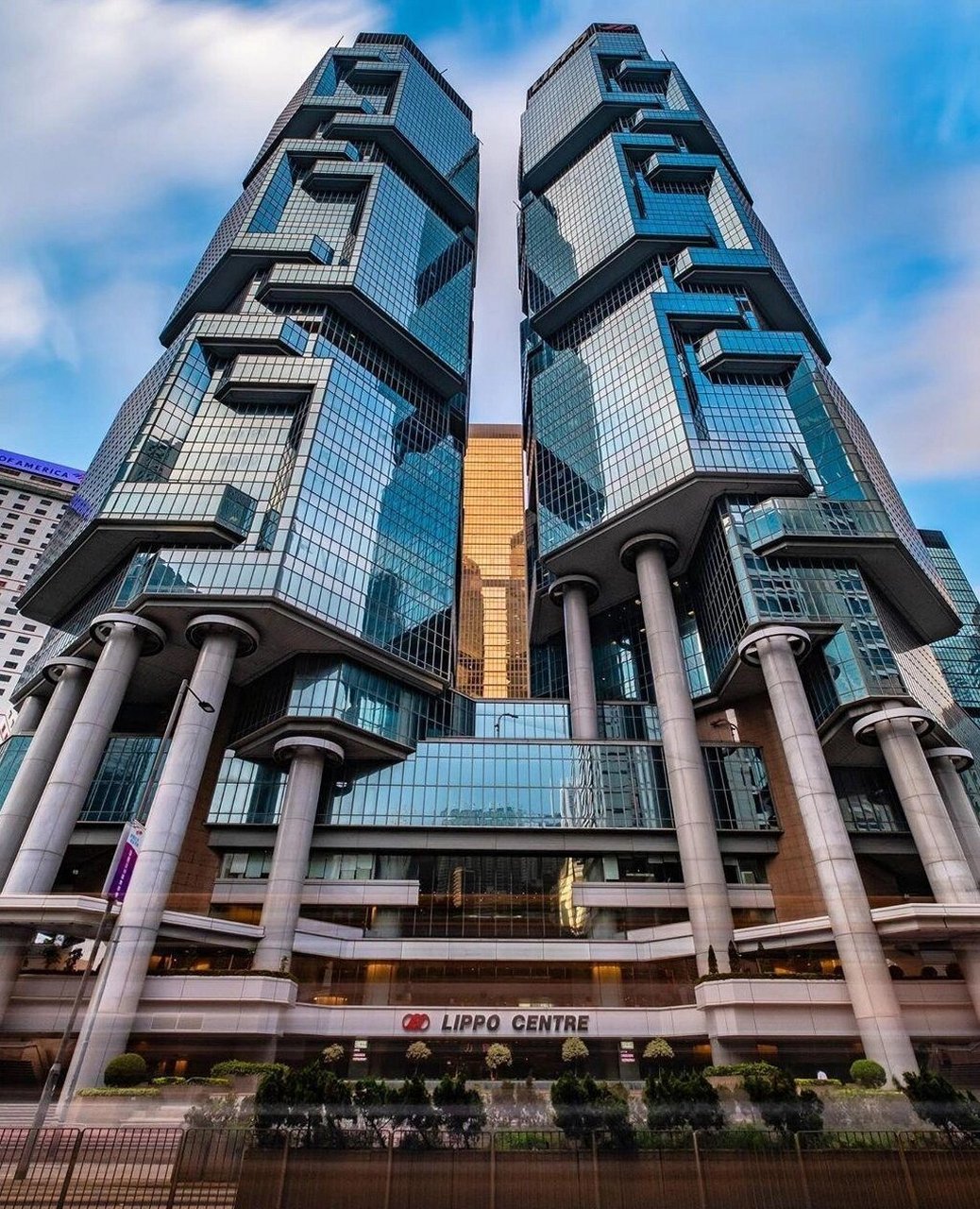 经典建筑案例——香港力宝中心 香港力宝中心(lippo centre)由两座