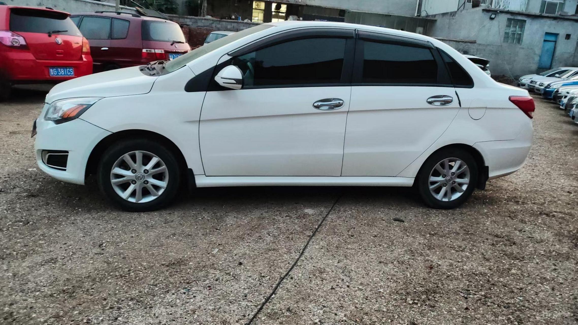 14年北汽  绅宝 e150  16v三菱发动机,超级省好油开,百公里五个六油