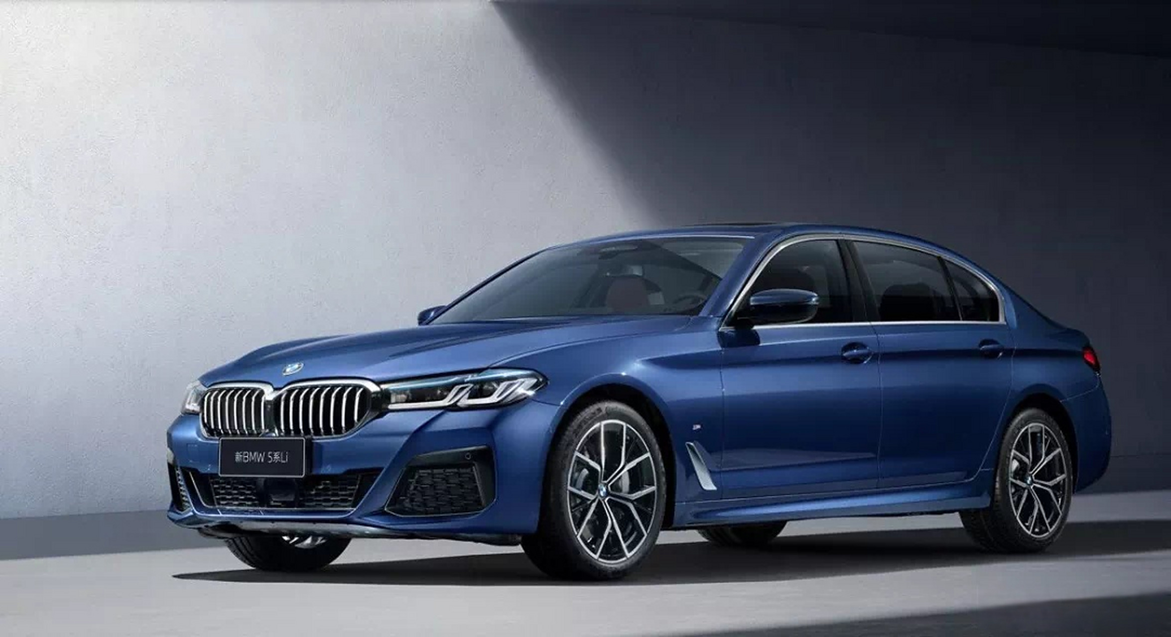 汽车召回# 【超17万辆宝马5系召回】1月17日,华晨宝马汽车有限公司