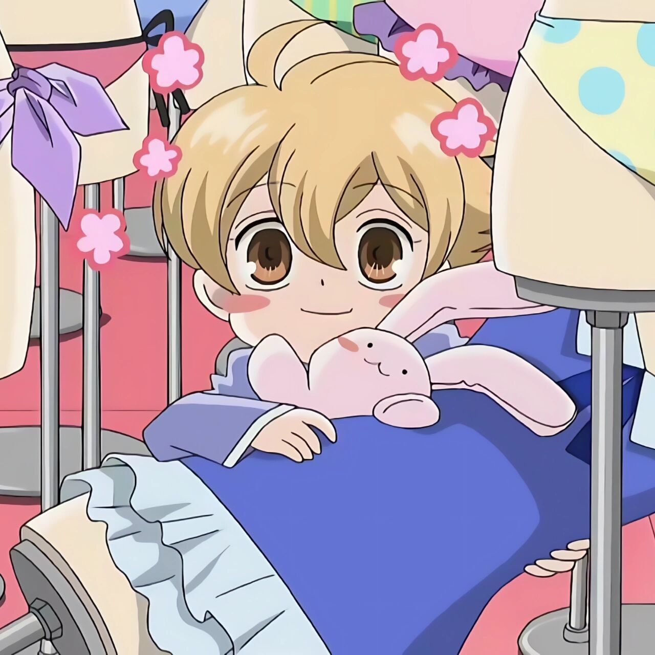 好可爱,honey前辈和小兔子的表情是一致的 小兔子和honey是全剧卖萌