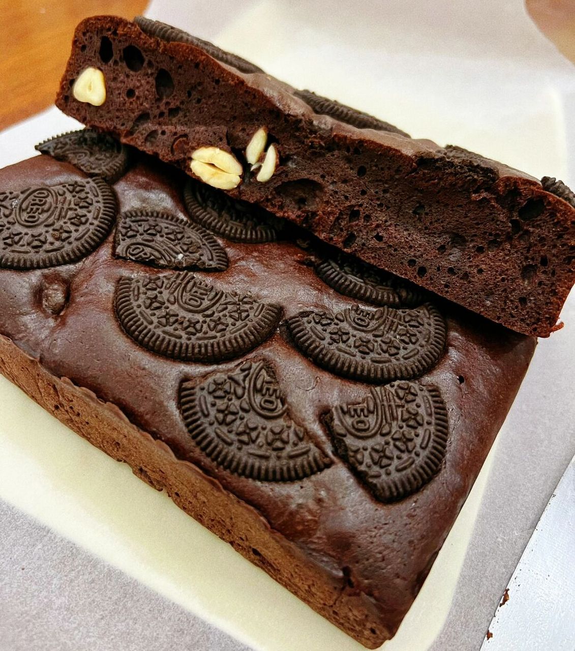 今天分享给大家一款奥利奥坚果布朗尼,味道简直太绝了!