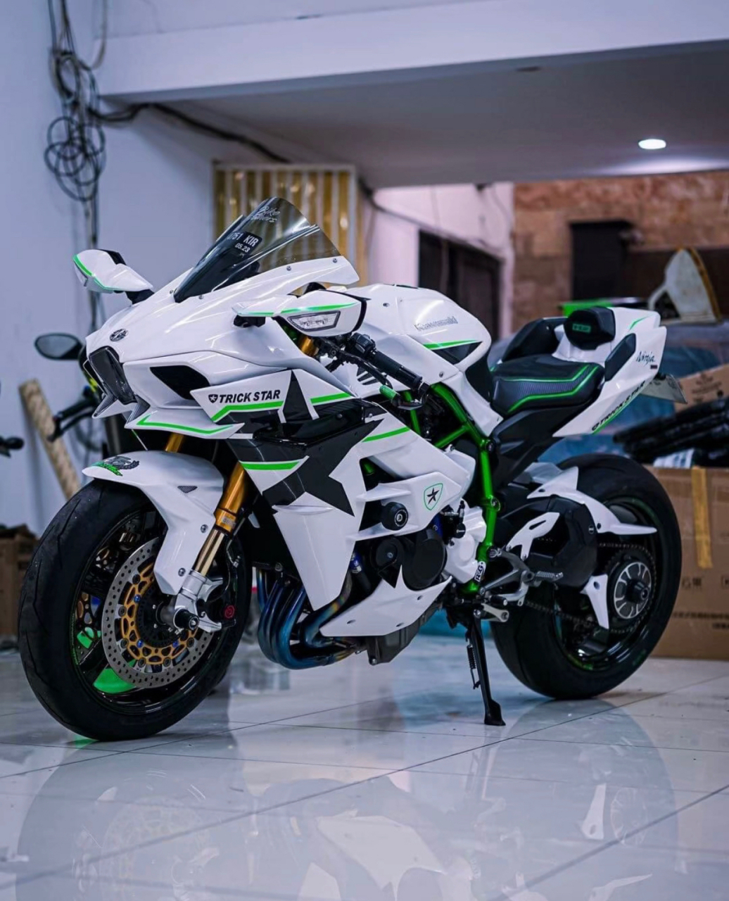 川崎h2 油价又涨了.快乐又贵了