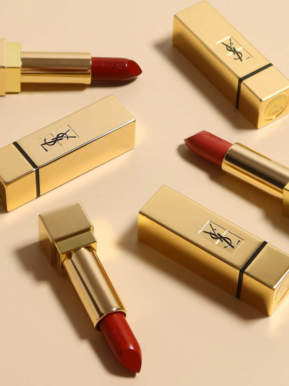 救命子😭秋冬气氛组上线❗️ysl1966方管新色~ 都给我按住命门!